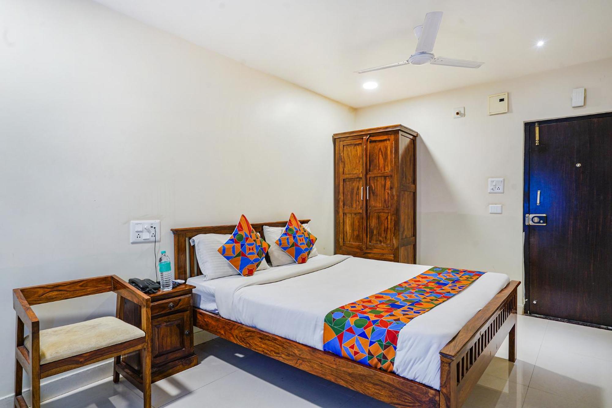 Fabhotel Unique Suites Гайдарабад Екстер'єр фото